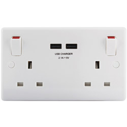 2 Gang switched 13A socket with twin Type 'A' 2.1A USB 2.0 sockets