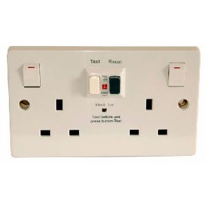 Europa White 2 Gang 13 Amp RCD Socket