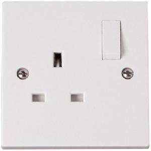 Polar 13 Amp Single 1 Gang Double Pole Switched Socket White